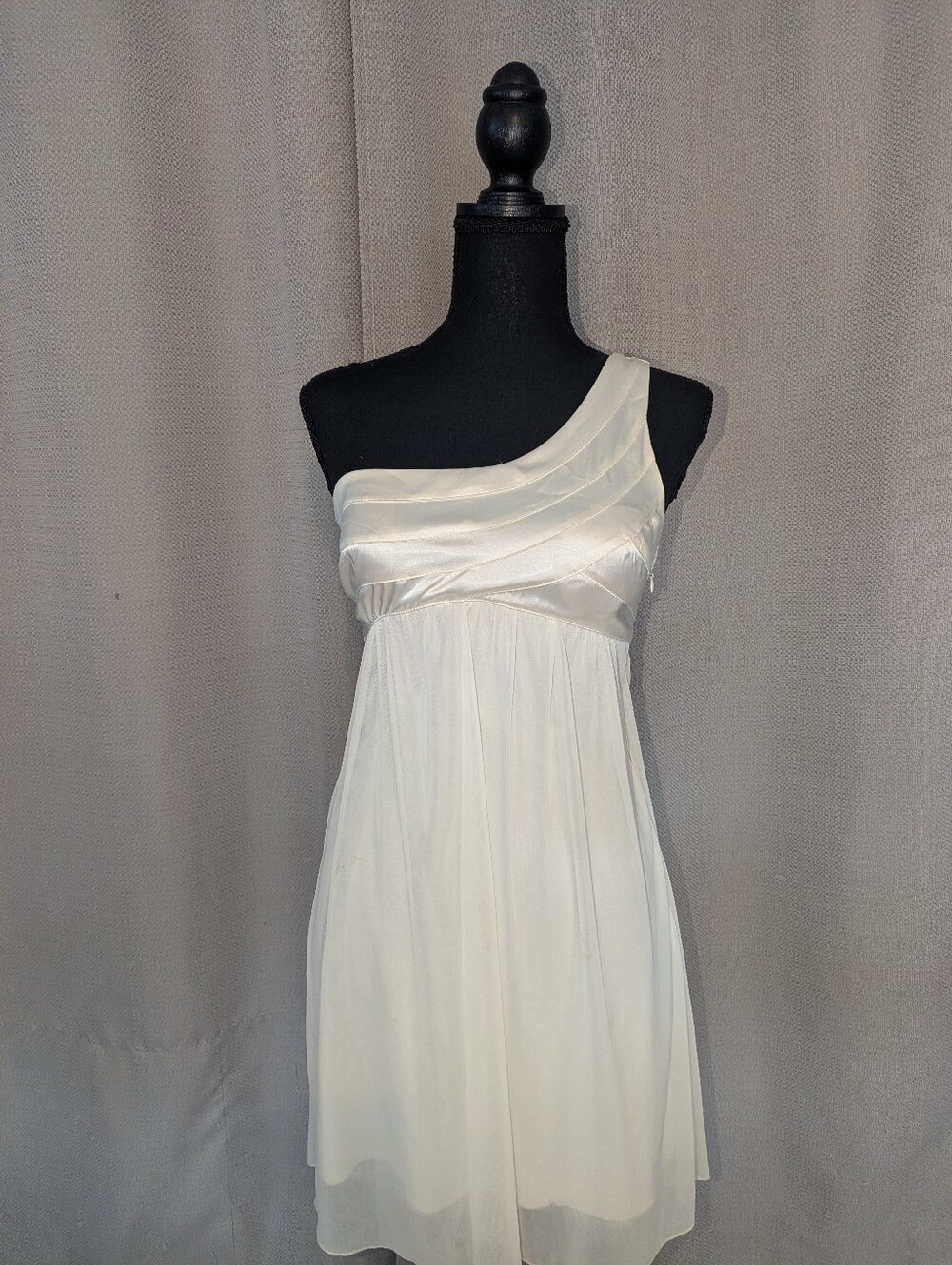 Trixxi One-Shoulder Ivory Cocktail Dress